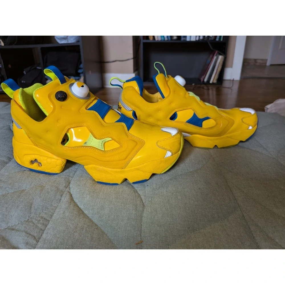 REEBOK ILLUMINATION x INSTAPUMP FURY-MINIONS styleFY3404 men's size 11
